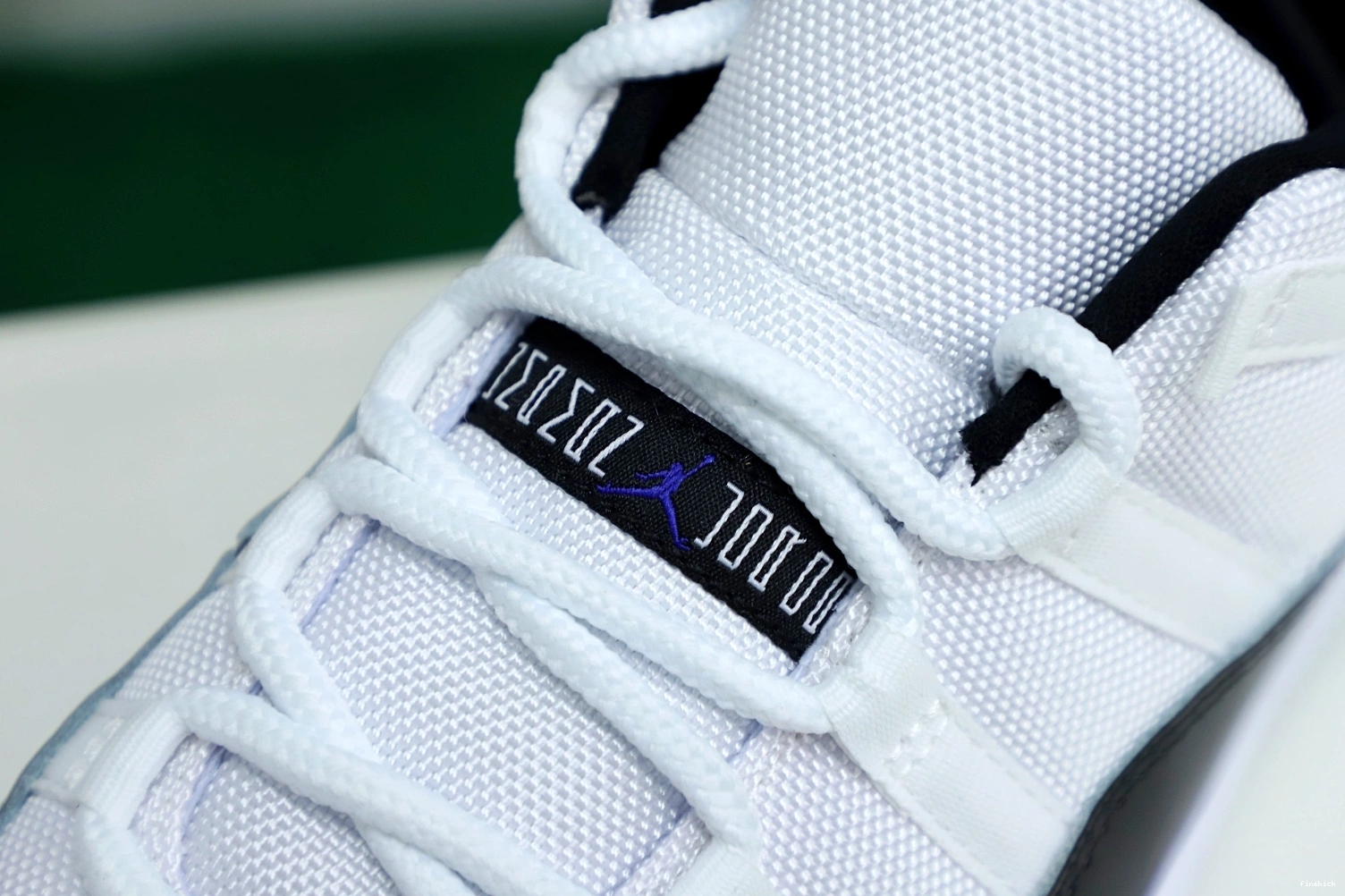 LOW AIR RETRO JORDAN 11 CONCORD 0315
